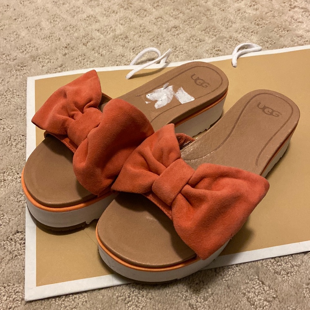 UGG Joan Platform Bow Sandal